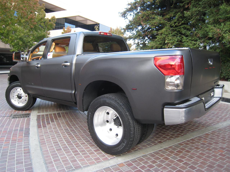 Illustration for article titled Toyota Tundra Dually Returns To SEMA With Monster Diesel Mill